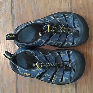 Keen Kids Water Shoes Size 11